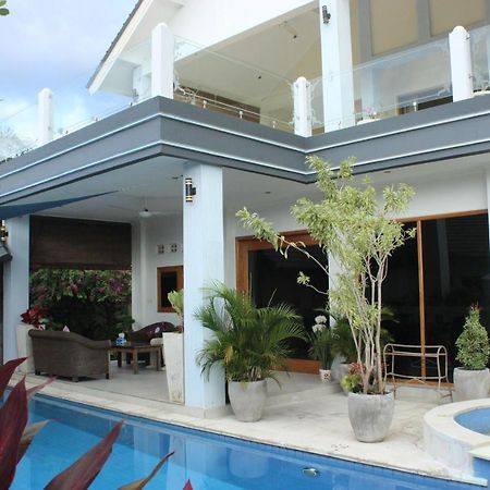Kartika Villas Lovina  Exterior photo