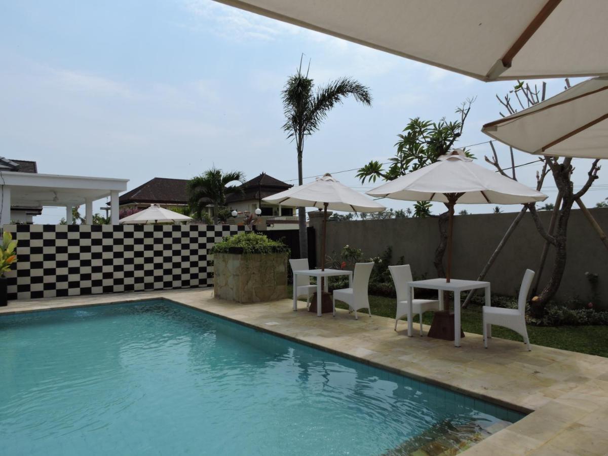 Kartika Villas Lovina  Exterior photo